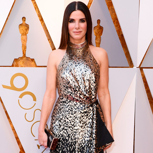 Sandra Bullock Stuns in Sequined Dress on 2018 Oscars Red Carpet - E