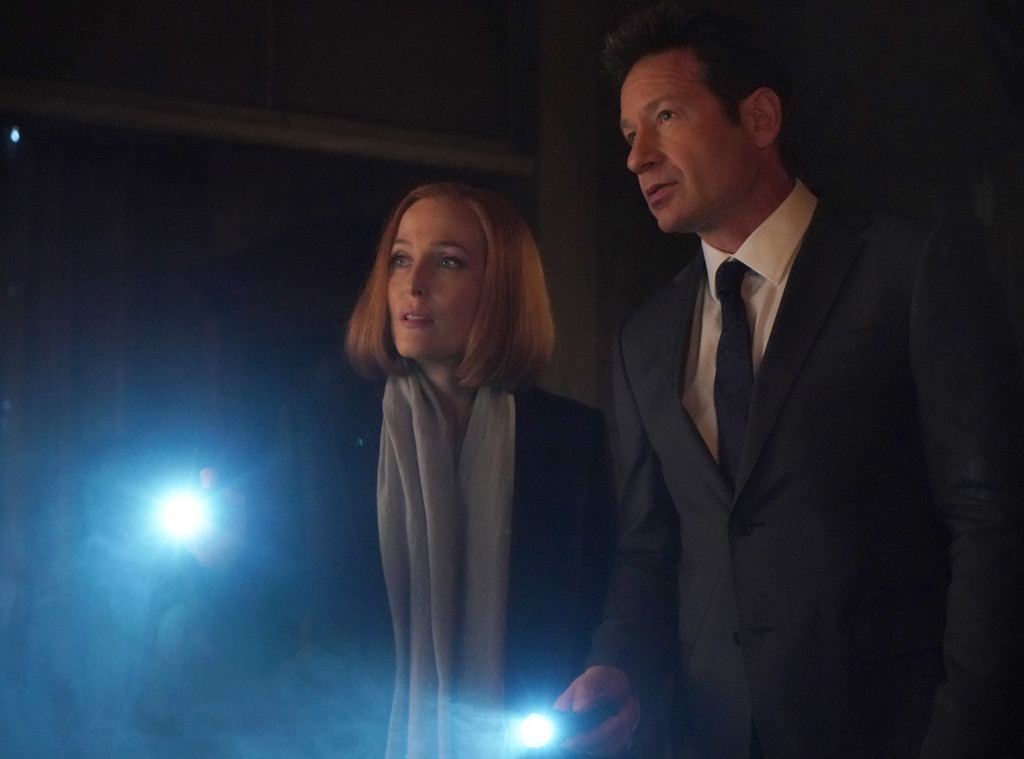 What Did Scully Whisper To Mulder On The X Files E Online