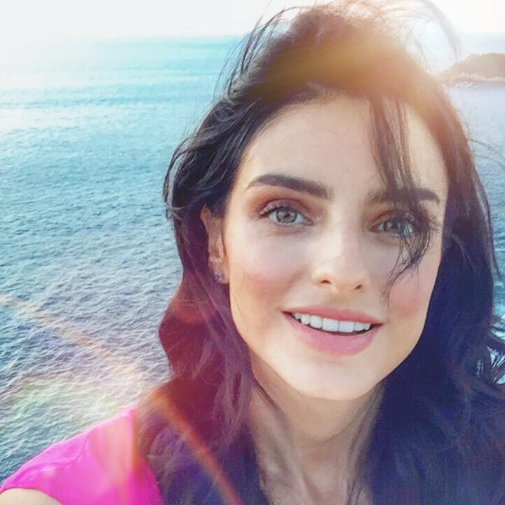 Aislinn Derbez