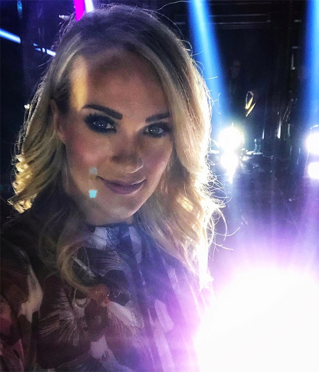Carrie Underwood, Face, Instagram