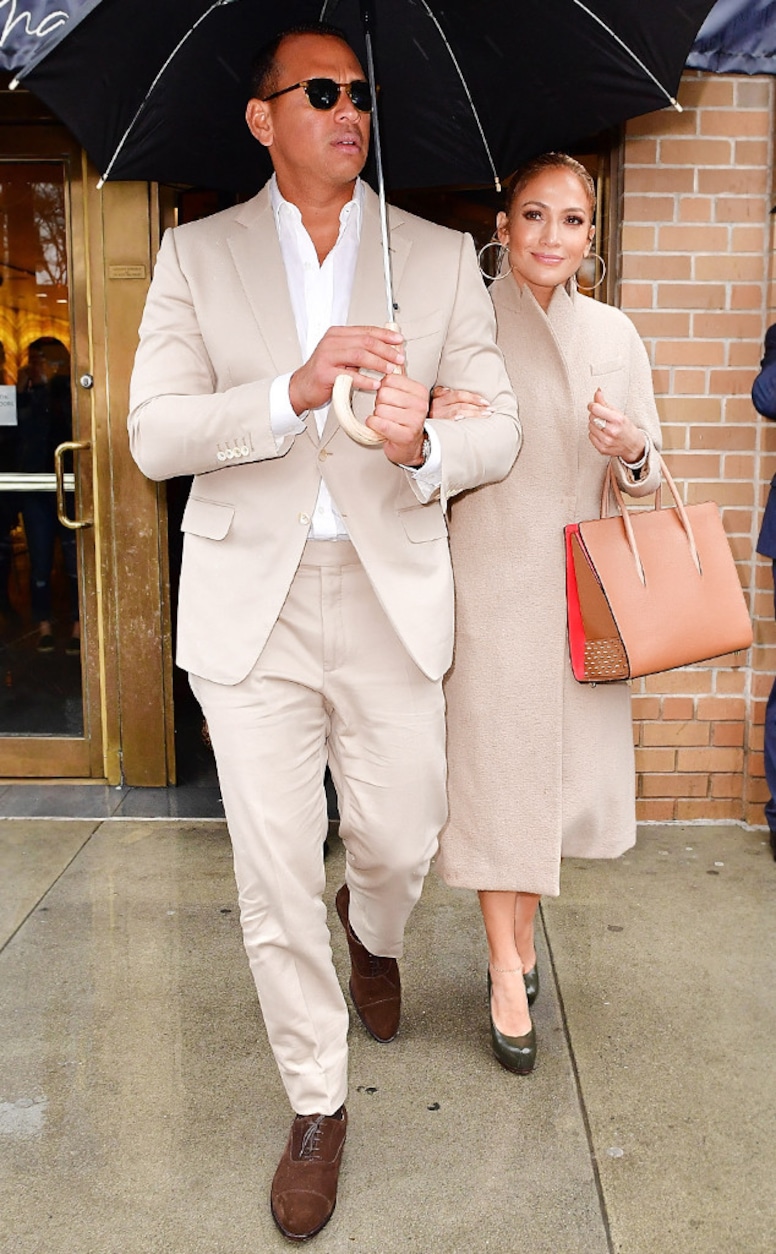 ESC: Jennifer Lopez, Alex Rodriguez