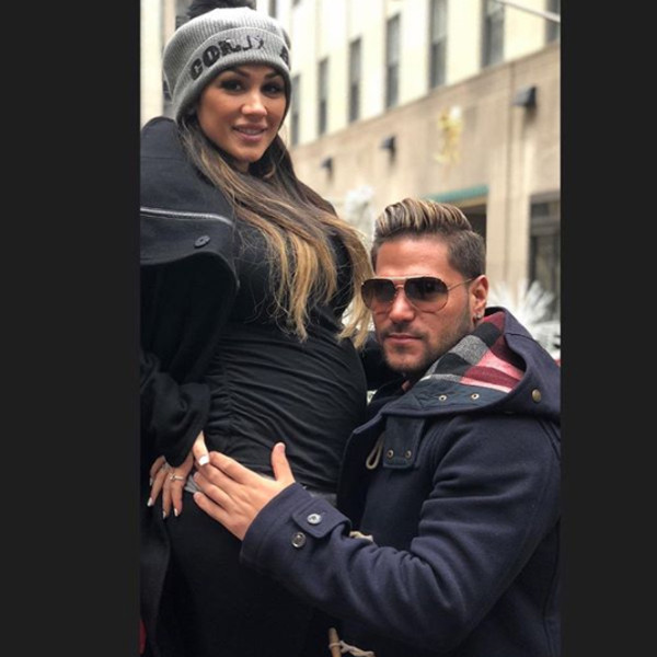 Ronnie OrtizMagro & Girlfriend Name Baby Girl Ariana Sky E! Online AU