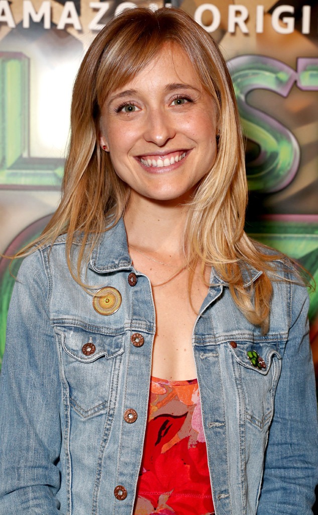 Smallville Star Allison Mack Arrested And Charged With Sex Trafficking E News