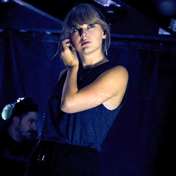 Taylor Swift's Stalker Sentenced to 6 Months in Jail - E! Online