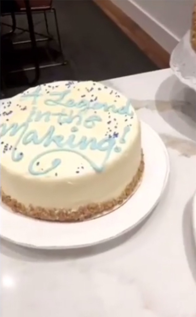 Cake From Chrissy Teigen S Baby Shower For 2nd Child E News Canada