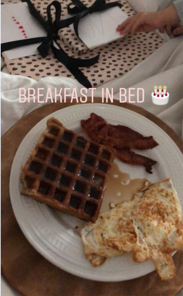 Jessica Alba, Birthday, Instagram