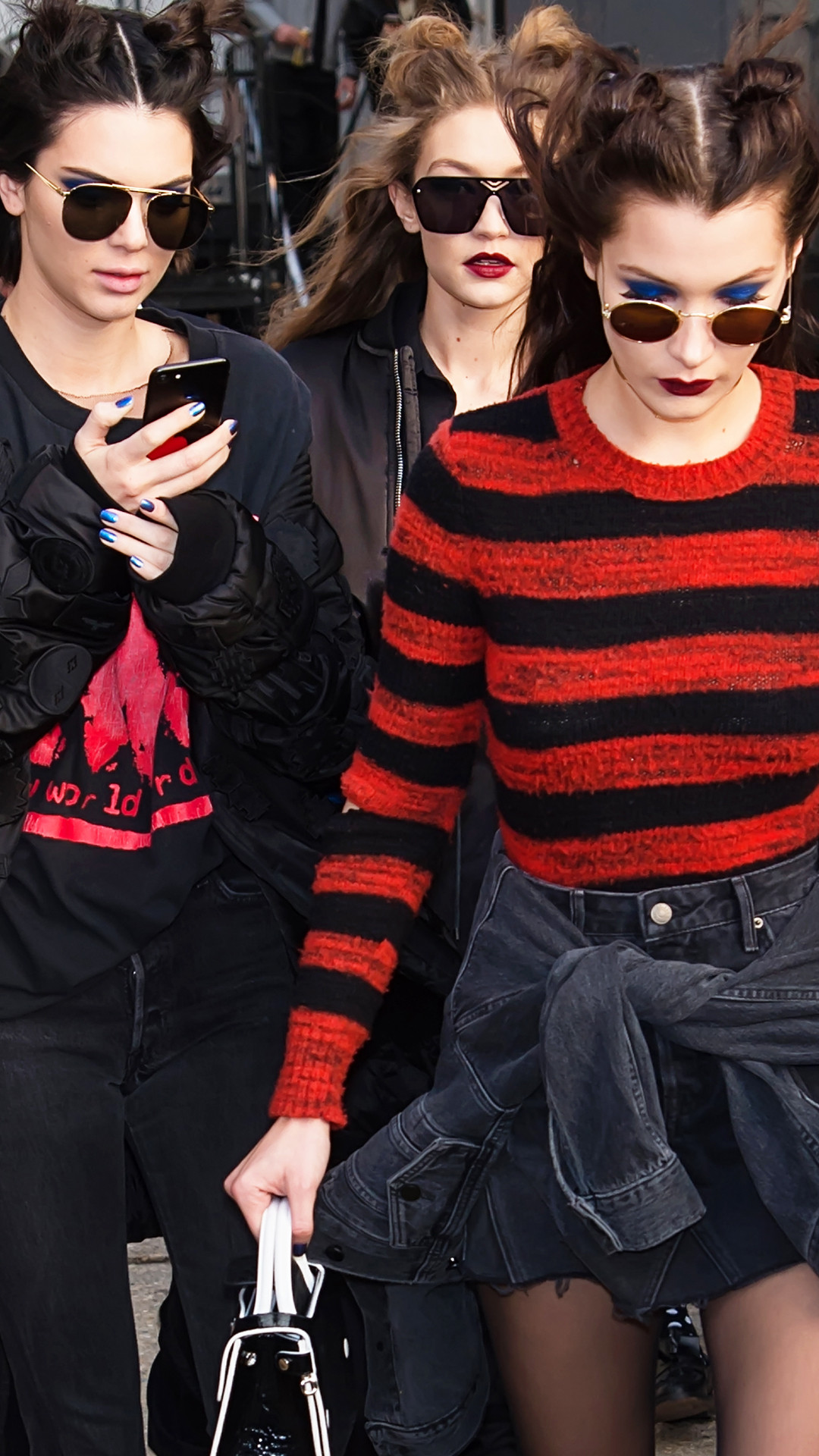 ESC: Kendall Jenner, Gigi Hadid, Bella Hadid 