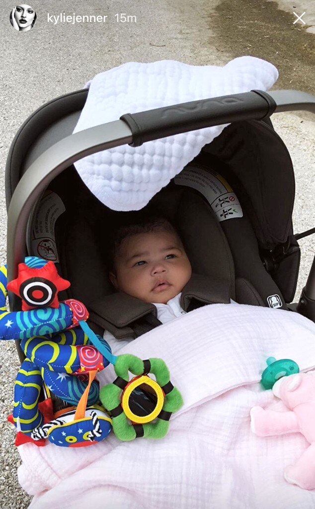 Kylie Jenner, Stormi, Instagram