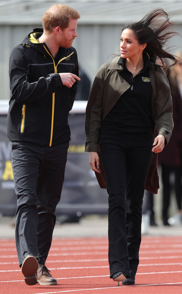 Prince Harry And Meghan Markle Are An Adorable Sporty Pair At Invictus Games Uk Trials E News 