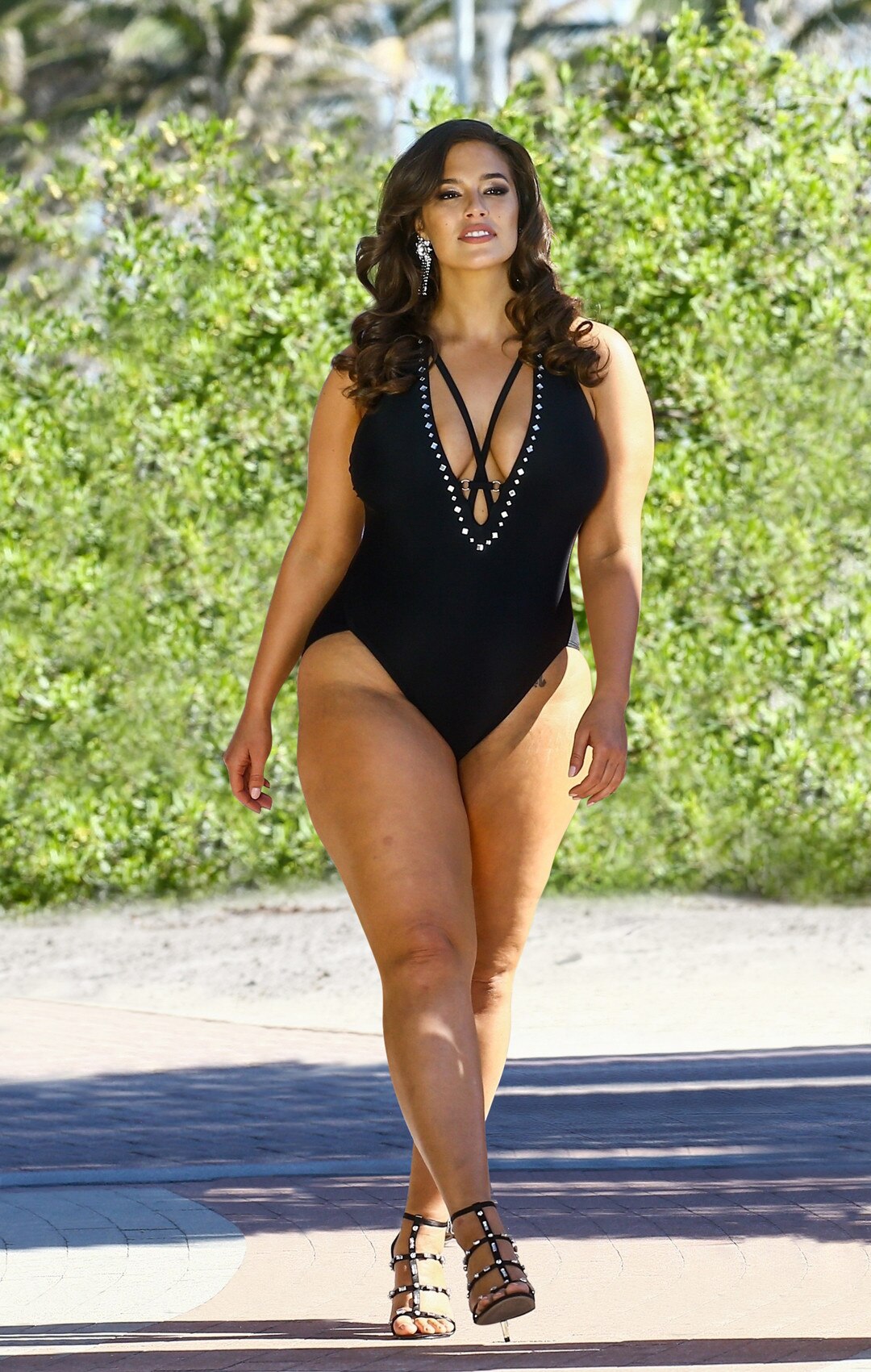 Ashley Graham Goes Unedited in Sexy Swimsuit Campaign Photos