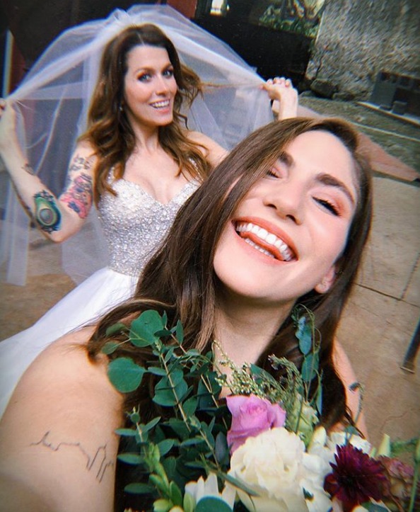 Esta boda estuvo repleta de destacados youtubers latinos ¡Mira! - E! Online Latino - MX Esta boda estuvo repleta de destacados youtubers latinos ¡Mira! - E! Online Latino - MX