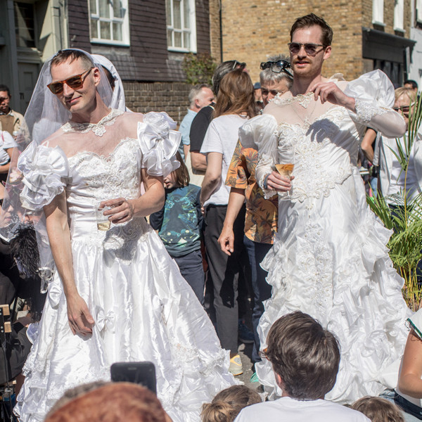 The Funniest Photos of Super Excited Royal Wedding Fans ...