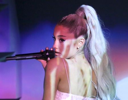 Ariana Grande to Open the 2018 Billboard Music Awards  E 