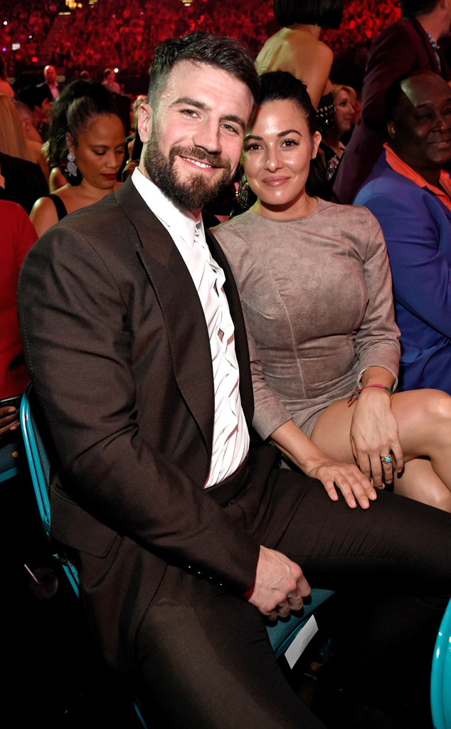 Sam Hunt and His Wife Make Rare Public Appearance at BBMAs - E! Online