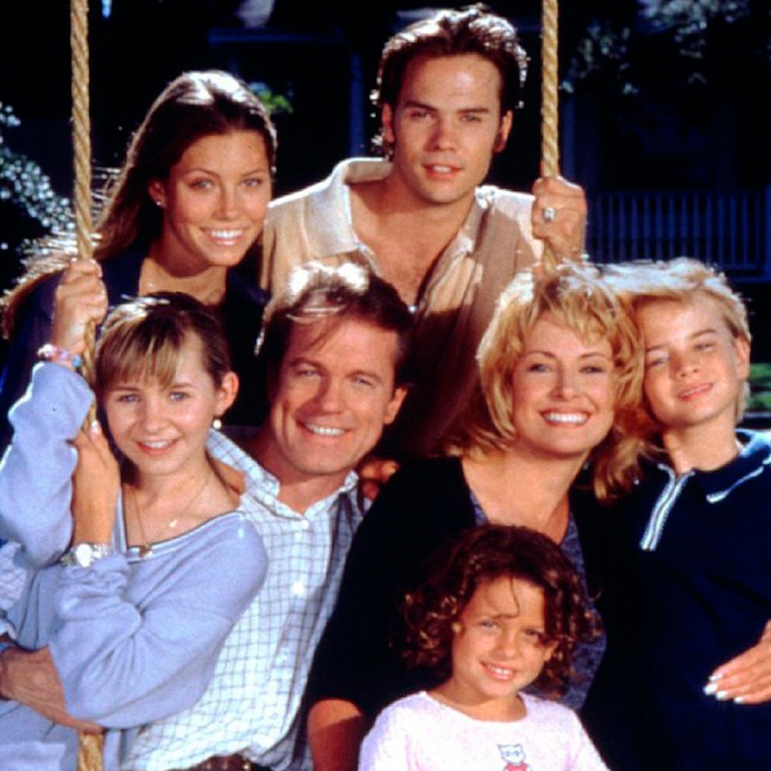 Where Is the Cast of 7th Heaven Now? thumbnail