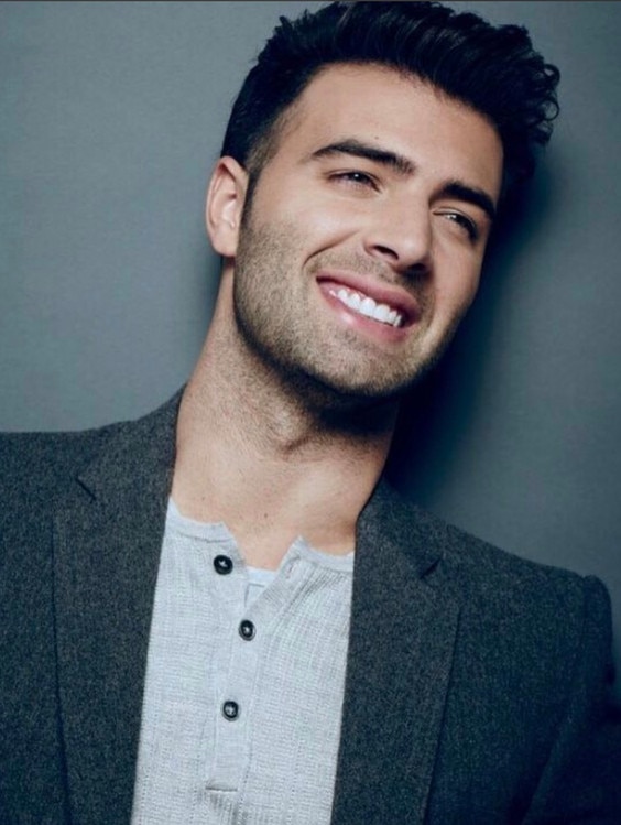 Photo #849670 from Las fotos más hot de Jencarlos Canela | E! News