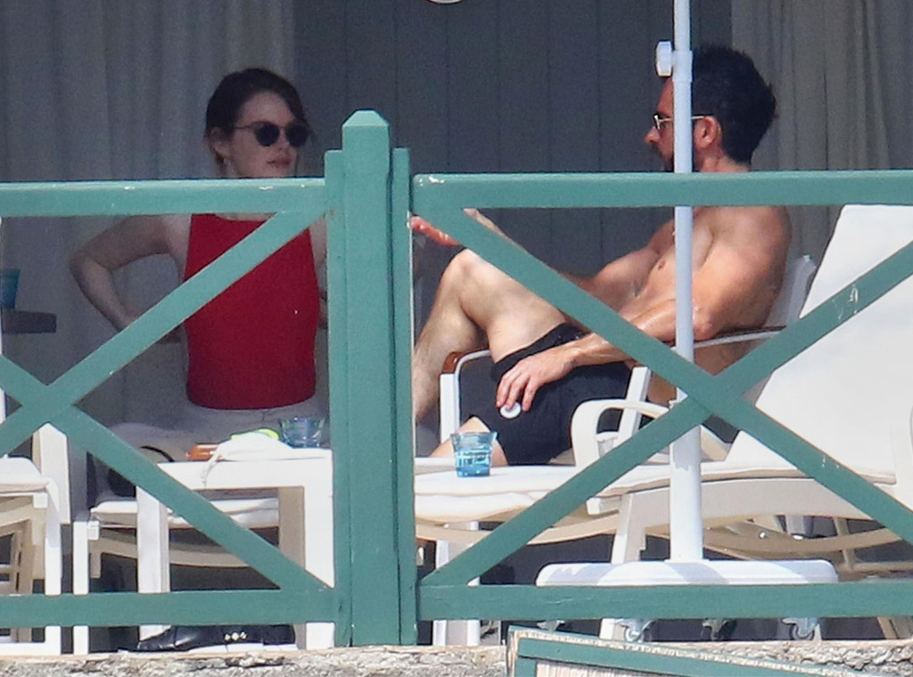Emma Stone dan Justin Theroux diketahui liburan bareng di Perancis (dok. E!News)