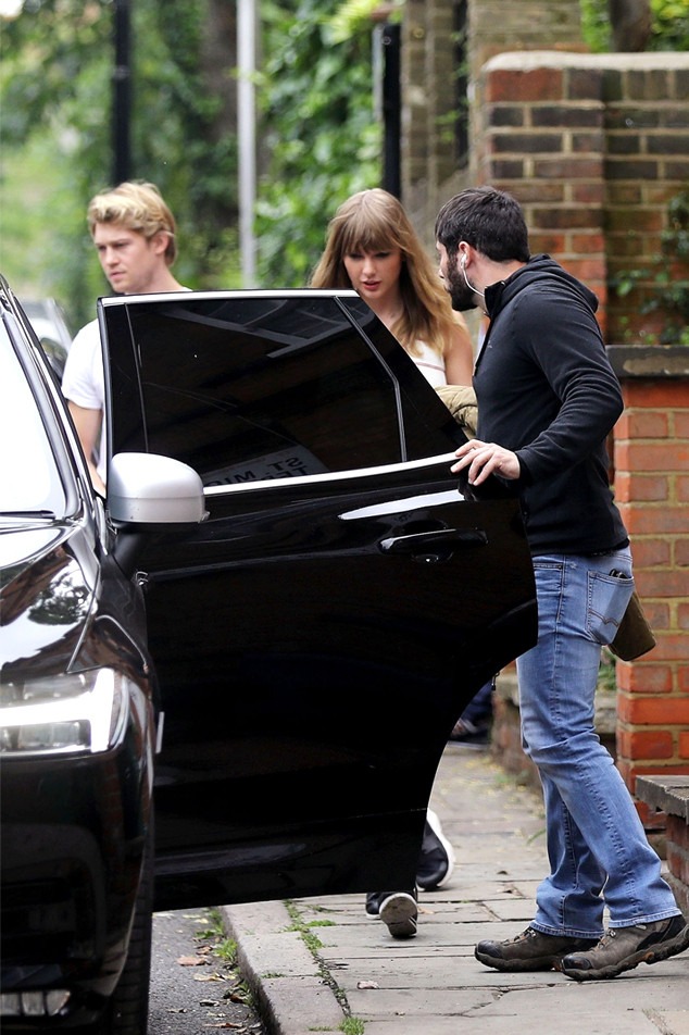 Taylor Swift And Joe Alwyn Step Out For Lunch Date In London