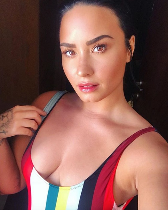 Demi Lovato, Instagram
