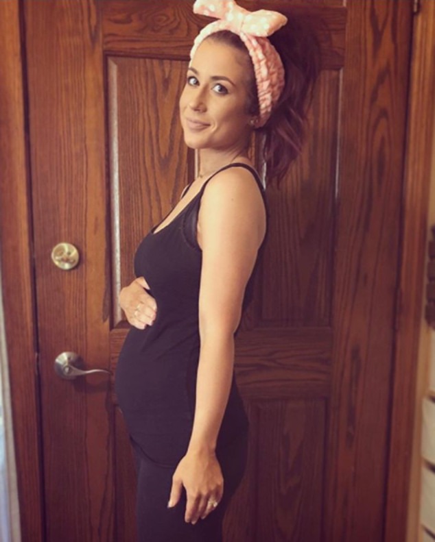 Chelsea Houska 