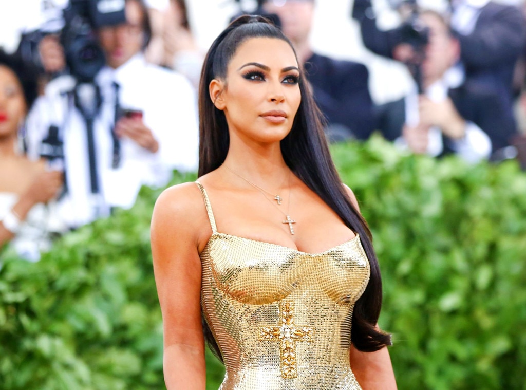 Kim kardashian met gala gold outlet dress