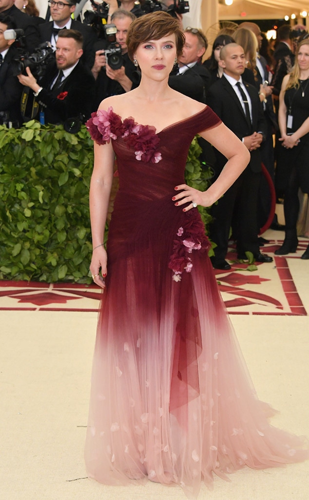 Scarlett Johansson, 2018 Met Gala, Red Carpet Fashions