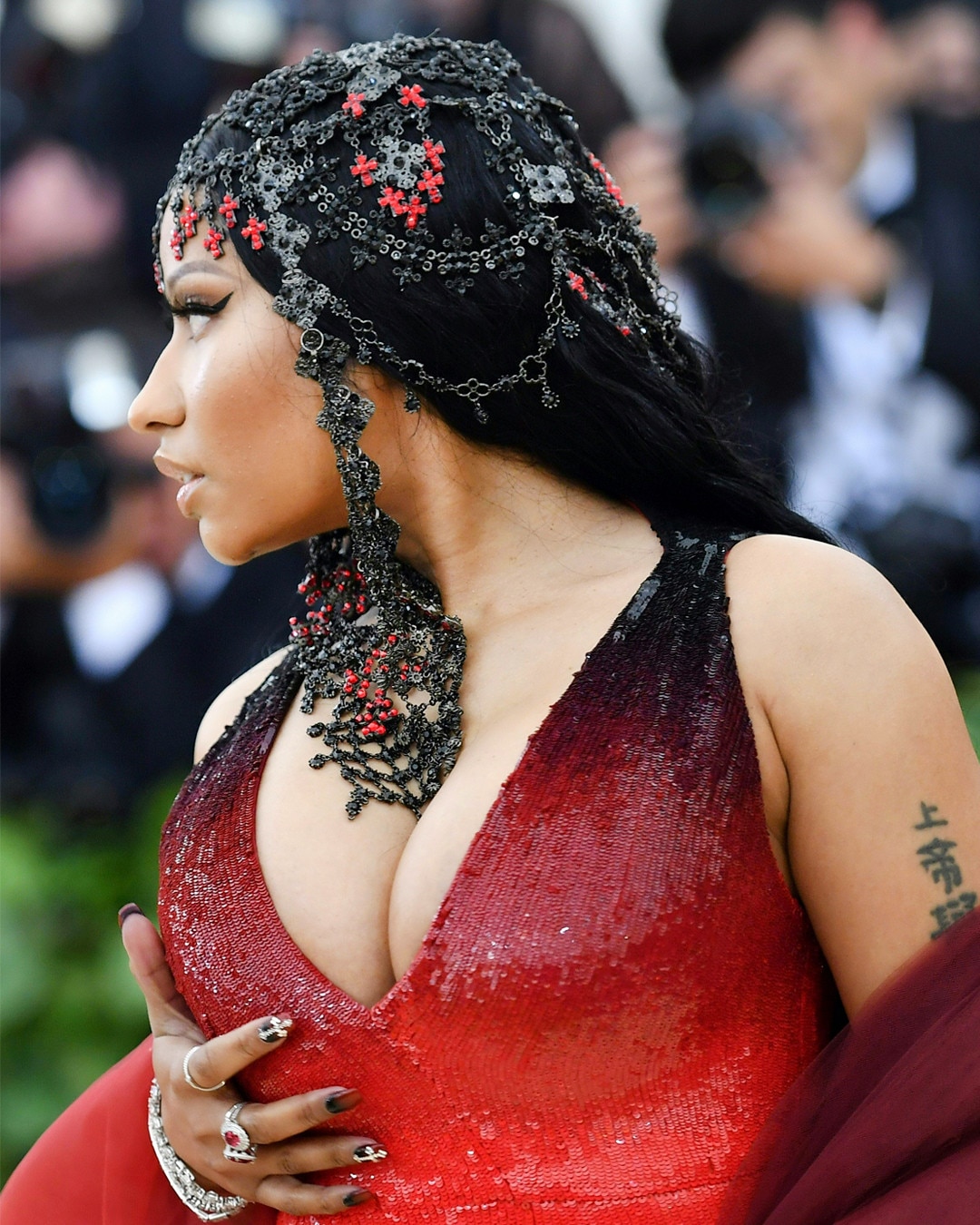 10 Nicki Minaj from Met Gala 2018 The Best Headpieces of the Night