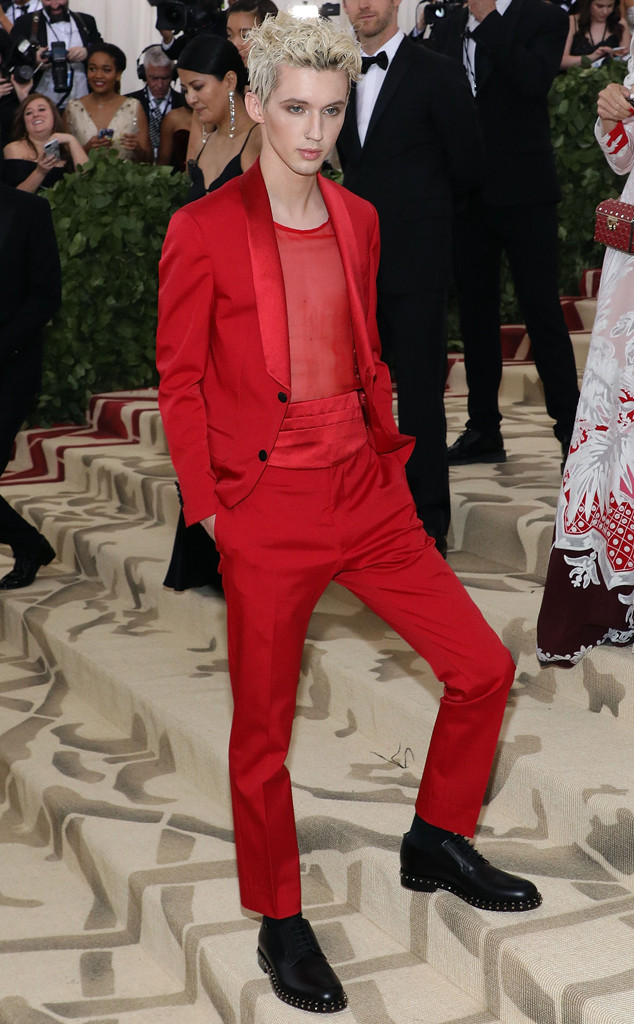 Troye Sivan from 2018 Met Gala Red Carpet Fashion E! News