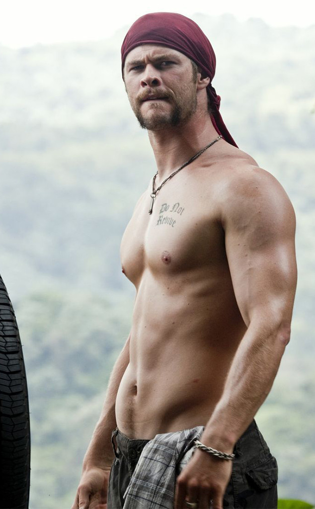 Chris Hemsworth S Shirtless Workout Video Will Make You Sweat E Online