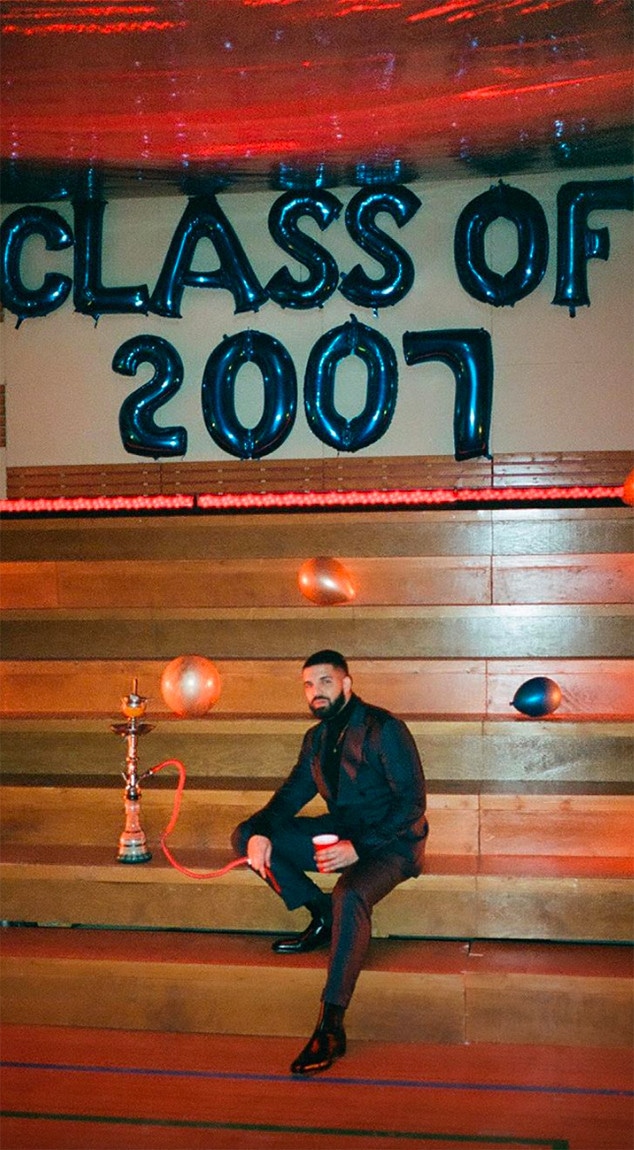 Drake Stages an Epic Degrassi Reunion in I'm Upset Video ... - 634 x 1150 jpeg 102kB