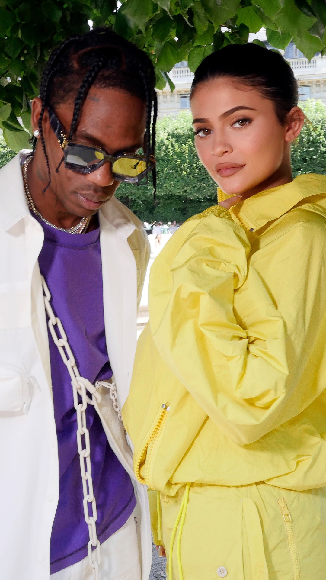 ESC: Travis Scott, Kylie Jenner