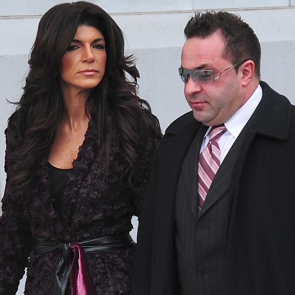 Joe And Teresa Giudice Finalize Divorce After 20 Years Of Marriage E Online