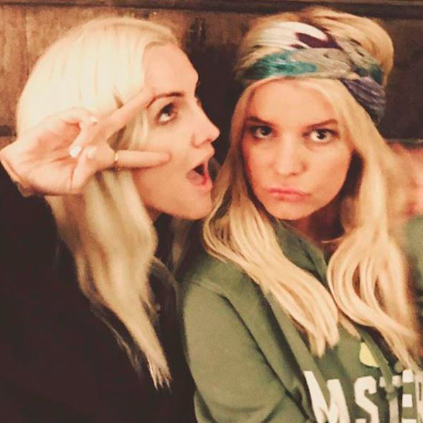 Ashlee Simpson Ross And Jessica Simpsons Sweet Sister Moments E Online Uk 