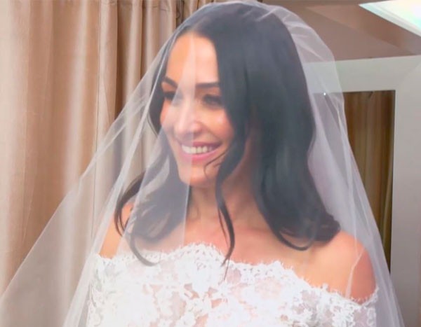 Exclusive! Watch Nikki Bella Find the Wedding Dress of Her Dreams | E! News