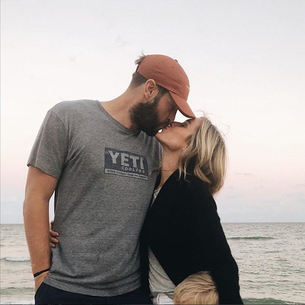 Christmas Kisses from Kristin Cavallari & Jay Cutler's Cutest Pics E