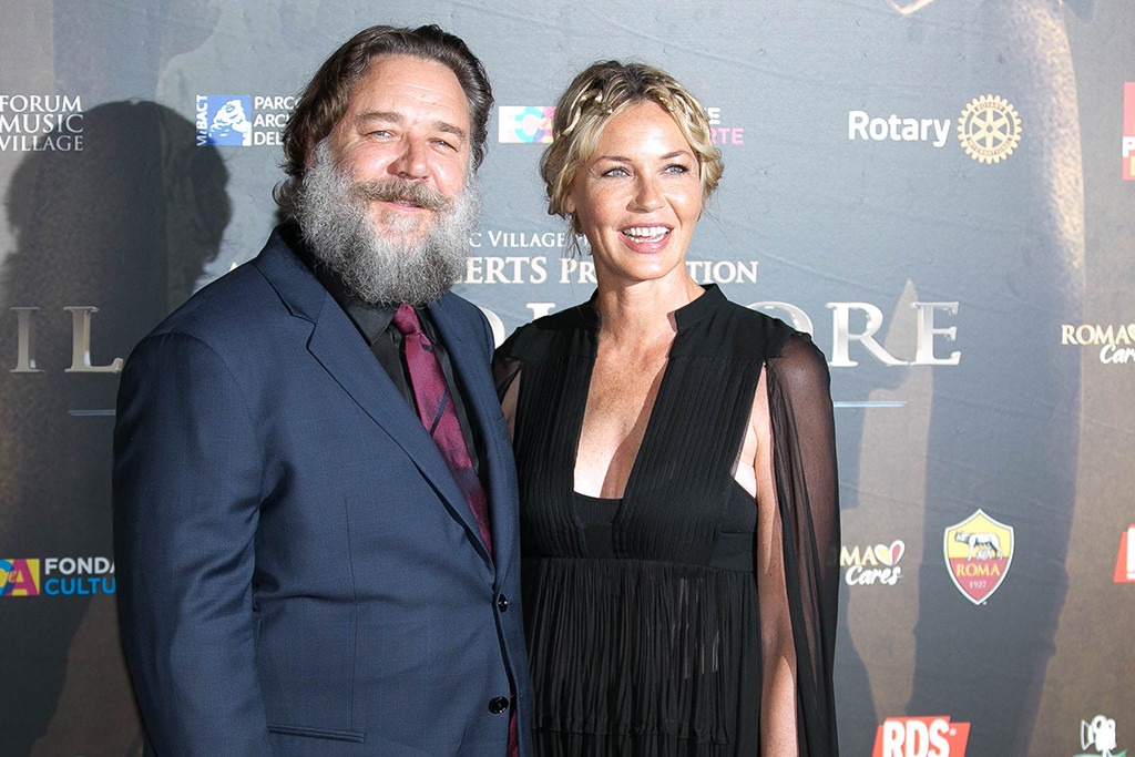 Russell Crowe Reunites With Gladiator Cast at Rome's 