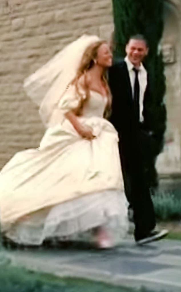 8 Mariah Carey From Best Wedding Dresses From Music Videos Of All Time E News 