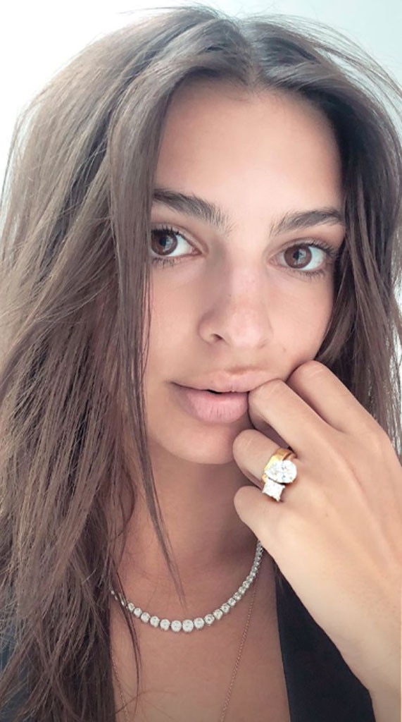 emily ratajkowski diamond necklace