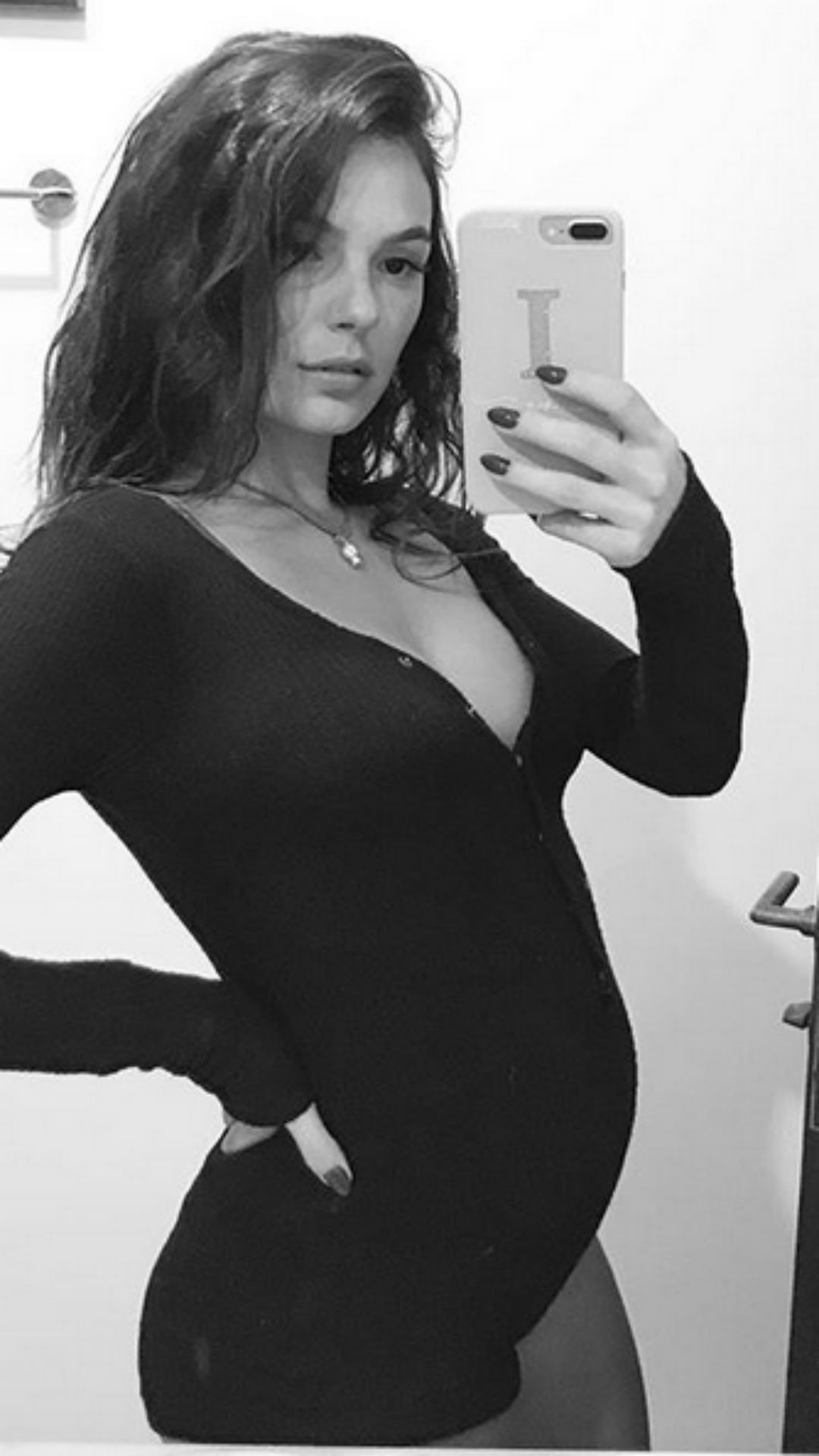 Isis Valverde Exibe A Barriga Aos 5 Meses De Gravidez E Se Declara Meu Amor E Online Brasil Isis Valverde Exibe A Barriga Aos 5 Meses De Gravidez E Se Declara Meu Amor E Online Brasil