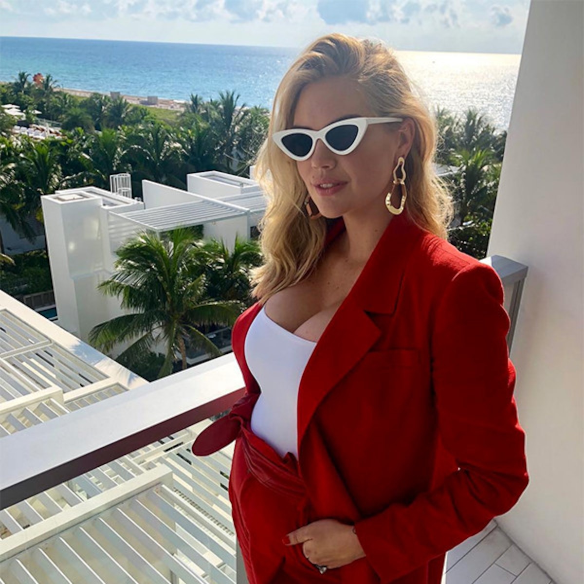 Check Out All Of Kate Upton S Stylish Pregnancy Looks So Far E Online Check Out All Of Kate Upton S Stylish Pregnancy Looks So Far E Online