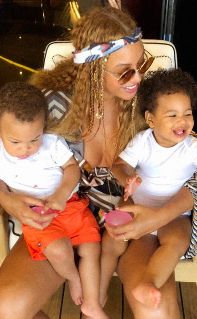 Beyoncé Shares Rare Photos of Her Twins Rumi and Sir Carter