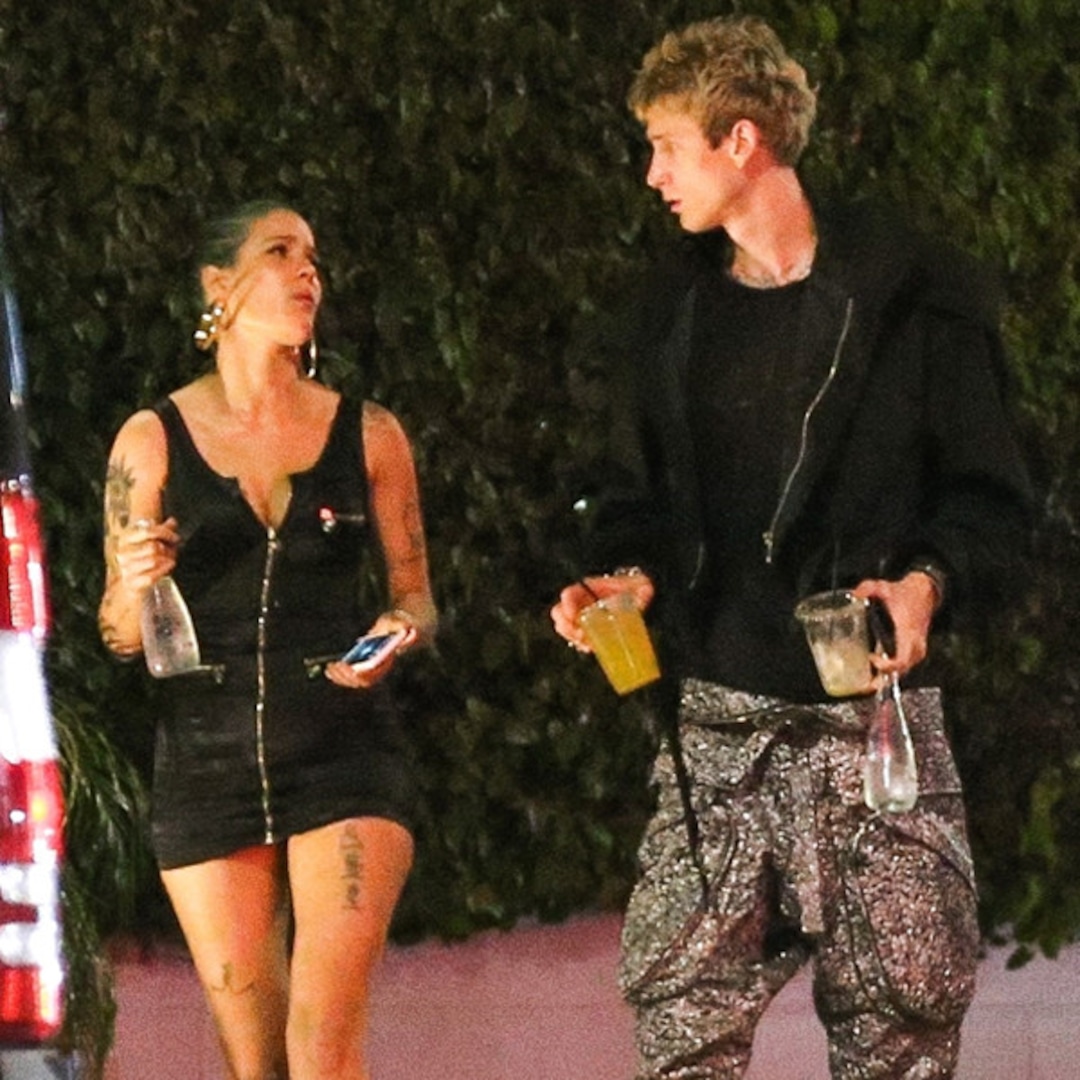 Halsey Spotted With Machine Gun Kelly Before G Eazy Split E Online Halsey Spotted With Machine Gun Kelly Before G Eazy Split E Online