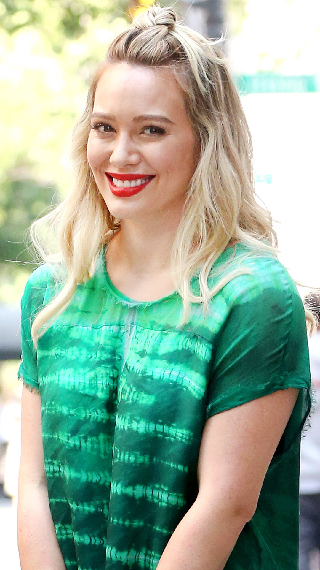 ESC: Hilary Duff