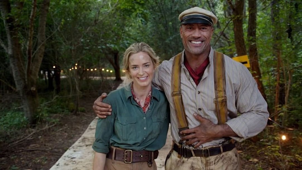 Watch This Video of Emily Blunt Heckling Dwayne Johnson at ...