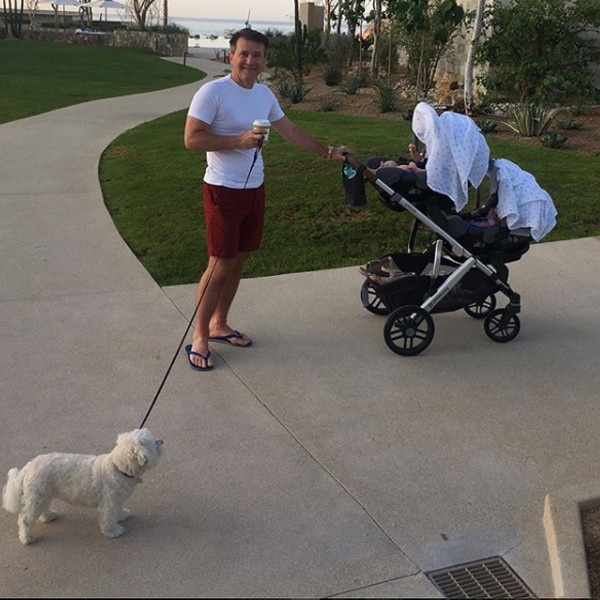 Kym Johnson Heads to the Pool With Her 3-Month-Old Twins ... - 600 x 600 jpeg 44kB