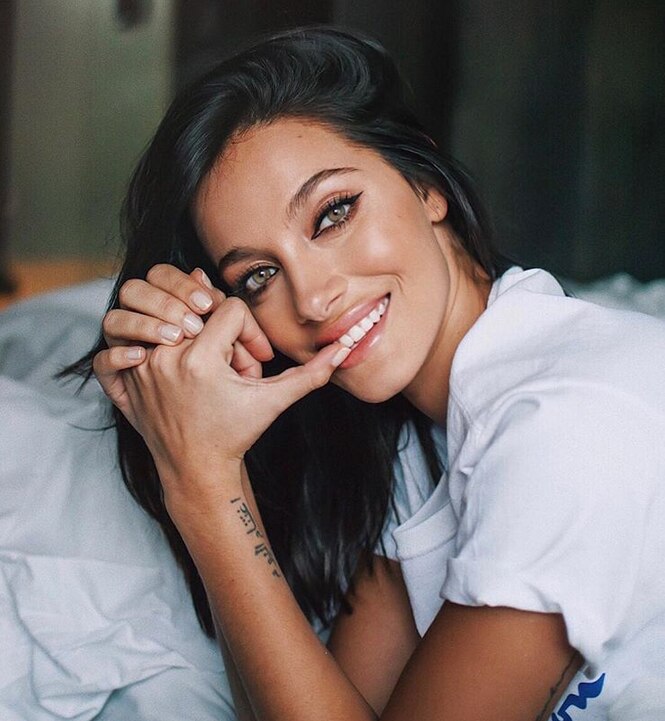 Así es la nueva fabulosa vida de súperestrella de Oriana Sabatini | E! News