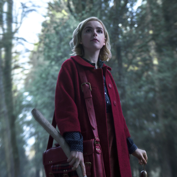 Segundo trailer de O Mundo Sombrio de Sabrina apresenta novos personagens E! Online Brasil