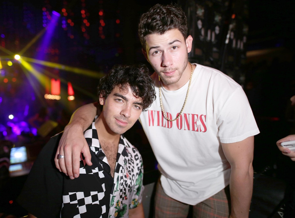 Nick Jonas, Joe Jonas