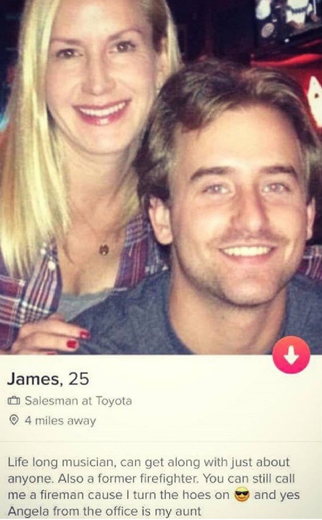 Angela Kinsey, Tinder