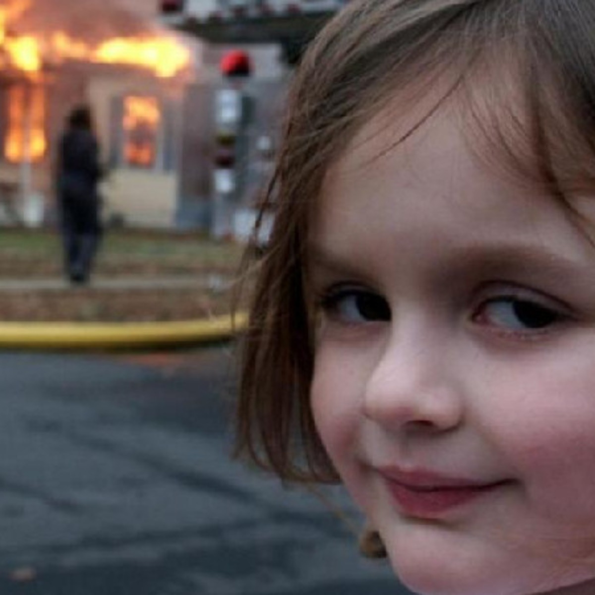 Mira Como Luce Actualmente La Pequena Del Famoso Meme La Nina Desastre E Online Latino Ar